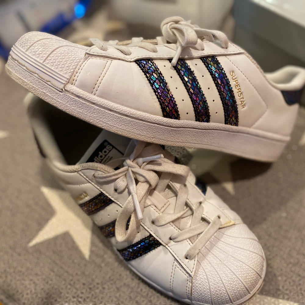 Adidas SuperStar Shell Tops Size 6 GS